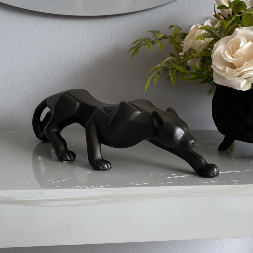 Escultura Pantera Preto Fosco em Gesso – Decoração