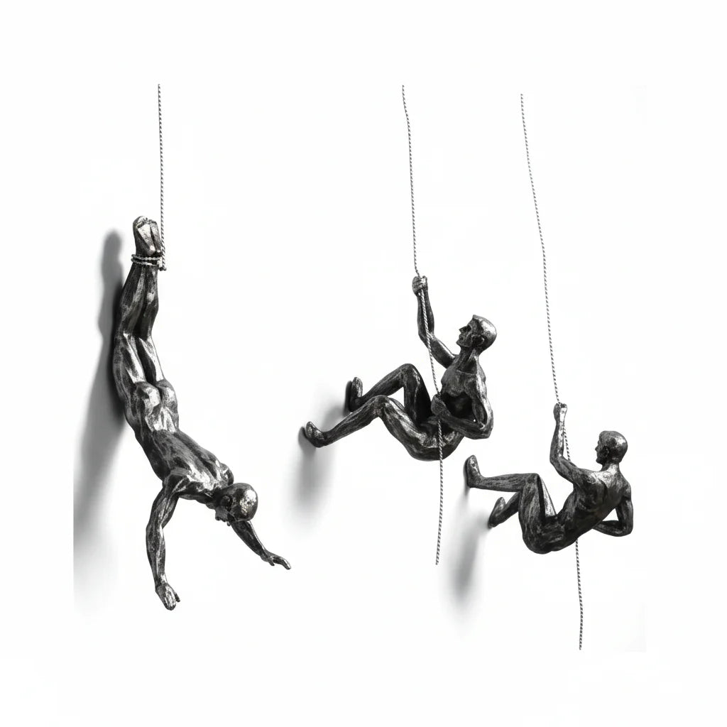 Escultura Homem Escalando em Resina – Decoração Industrial