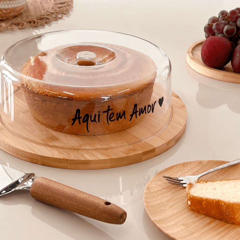 Boleira de Bambu com Tampa de Vidro – Personalizada e Elegante
