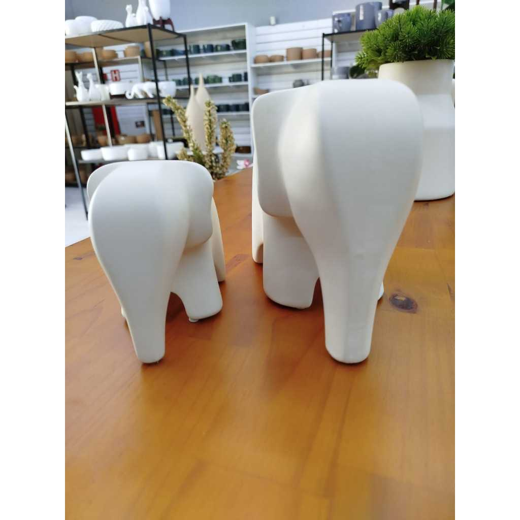 Estatueta Elefante Família em Cerâmica – Decoração