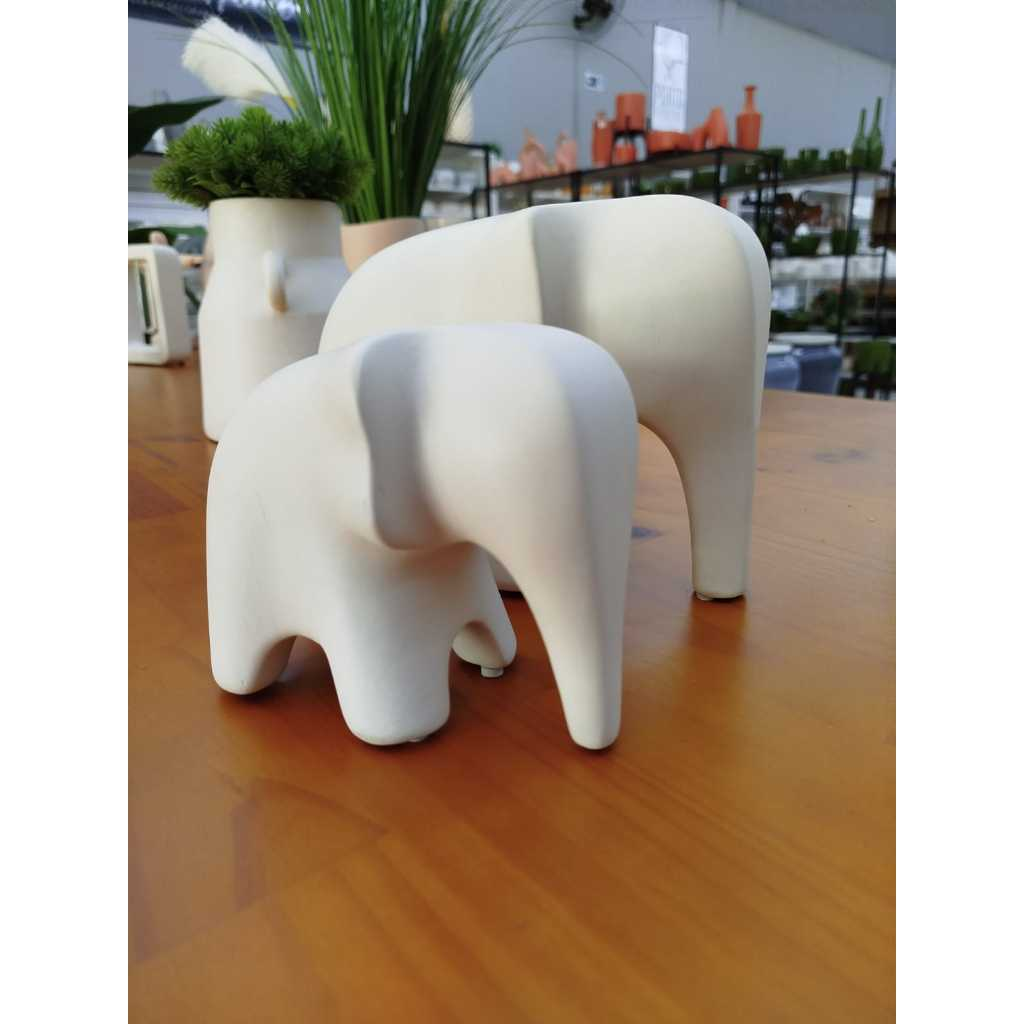 Estatueta Elefante Família em Cerâmica – Decoração