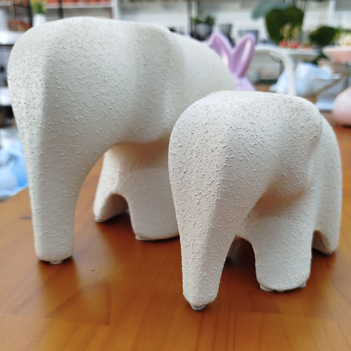 Estatueta Elefante Família em Cerâmica – Decoração
