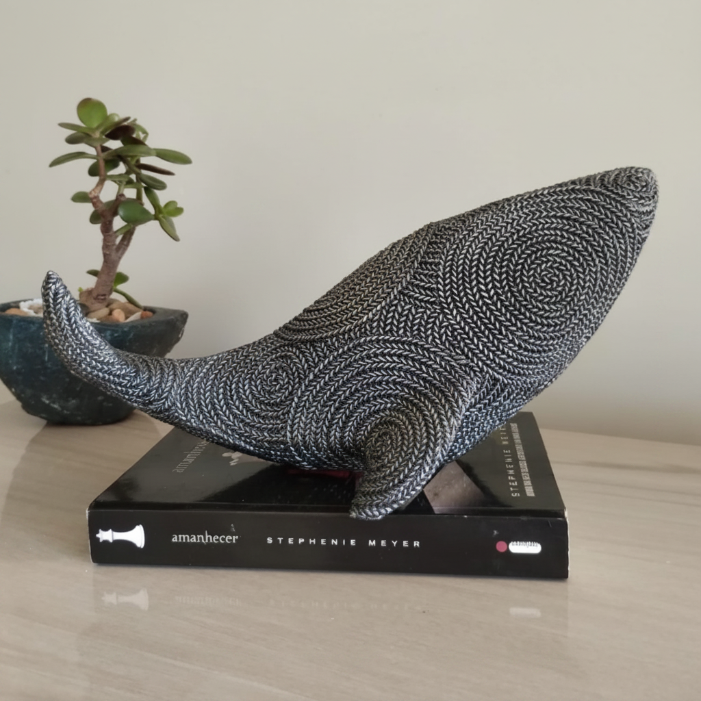 Escultura Decorativa Baleia em Gesso – Estilo Boho